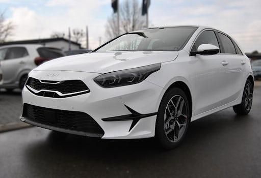 Gebraucht Kia Ceed Platinum 140 PS (102 kW) 2025 Weiß Kleinwagen