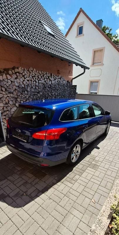 Gebraucht Ford Focus Business Edition 120 PS (88 kW) 2015 Blau Kombi