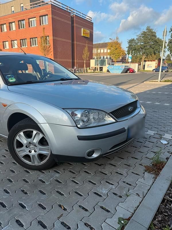 Silber Gebraucht 2002 Ford Mondeo Limousine | 499 € (Superpreis) - Bild 1/4