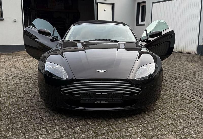 Braun Gebraucht 2007 Aston Martin V8 Vantage Cabrio | 68.000 € (Teuer) - Bild 1/4