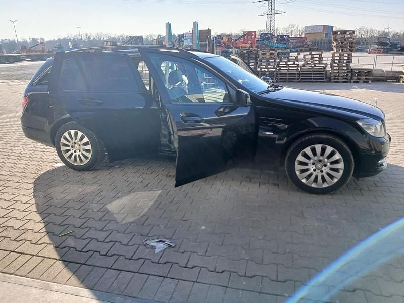 Gebraucht Mercedes C220 170 PS (125 kW) 2011 Schwarz Kombi