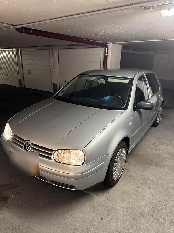 Gebraucht VW Golf IV 105 PS (77 kW) 2003 Grau Kleinwagen