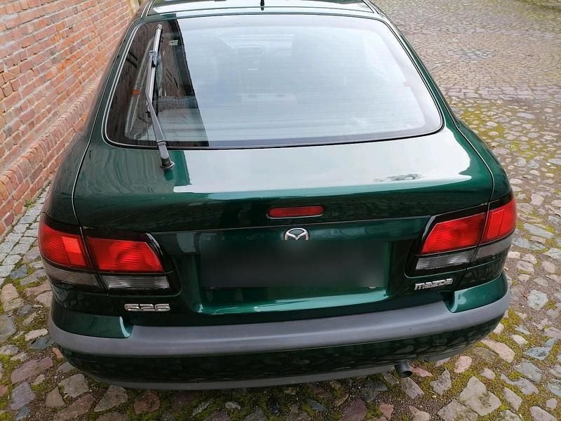 Gebraucht Mazda 626 116 PS (85 kW) 2000 Grün Kombi