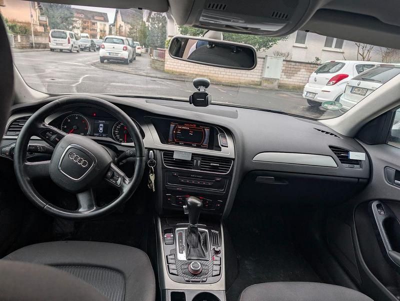 Gebraucht Audi A4 Ambiente 143 PS (105 kW) 2009 Silber Limousine