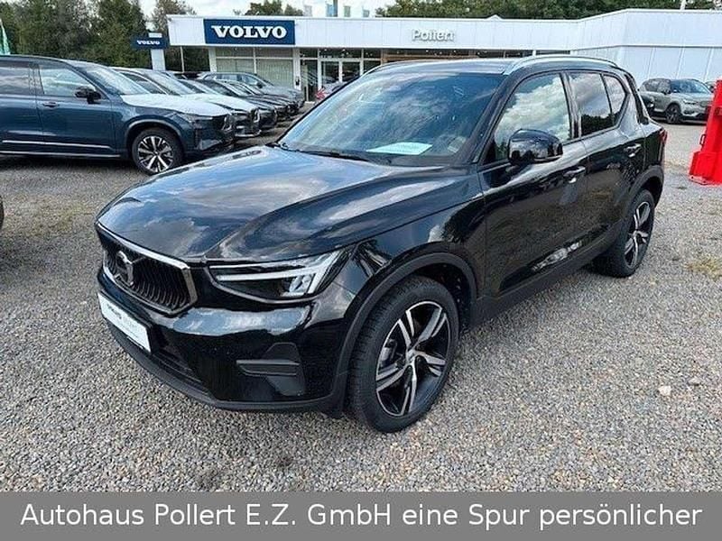 Onyx black Gebraucht 2024 Volvo XC40 Core SUV | 35.900 € (Guter Preis) - Bild 1/4