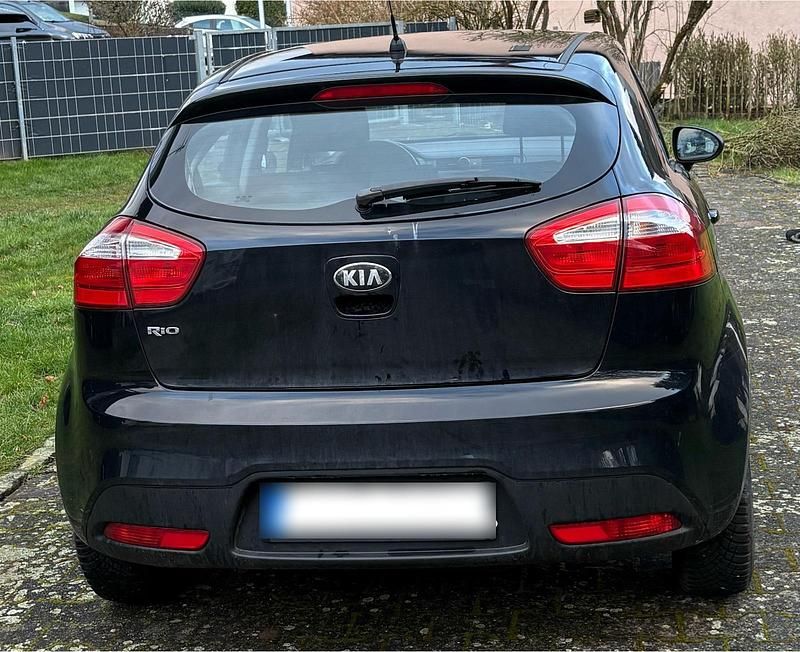Gebraucht Kia Rio 86 PS (63 kW) 2012 Schwarz Kleinwagen