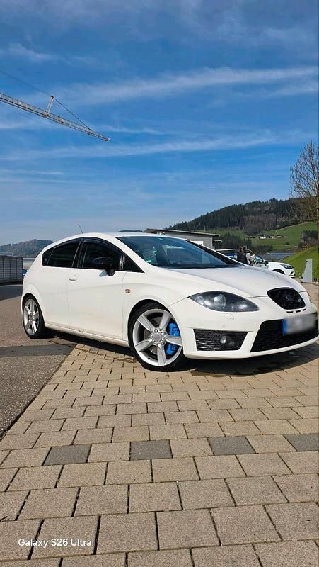 Gebraucht Seat Leon CUPRA 241 PS (177 kW) 2009 Weiß Kleinwagen