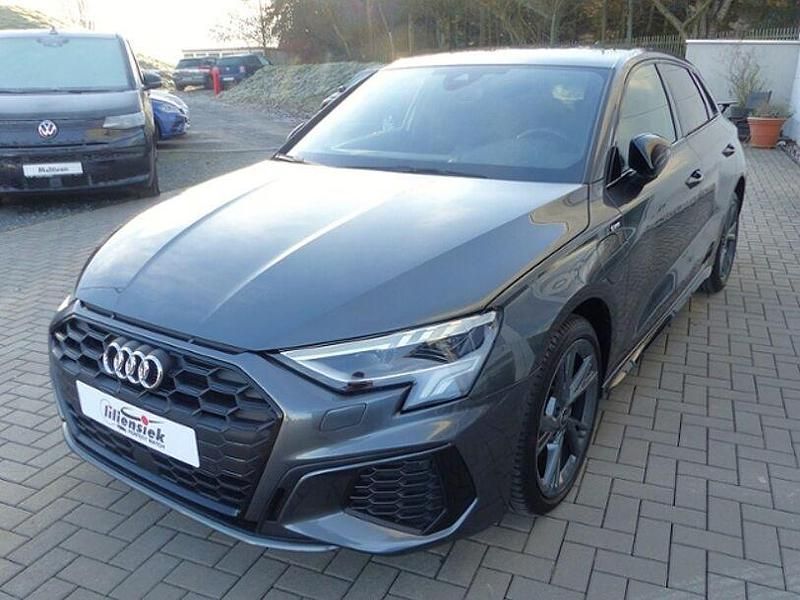 Gebraucht Audi A3 Ambiente 245 PS (180 kW) 2022 Grau Limousine