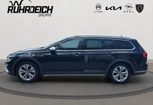 Używany VW Passat Alltrack 200 KM (147 kW) 2021 Czarny Kombi