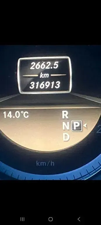 Gebraucht Mercedes E350 Avantgarde 265 PS (194 kW) 2012 Schwarz Limousine