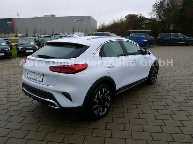 Gebraucht Kia XCeed Spirit 140 PS (102 kW) 2025 Carraraweiß (wd) SUV
