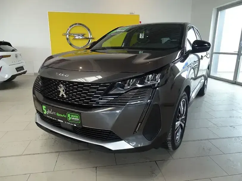 Gebraucht Peugeot 3008 Allure 131 PS (96 kW) 2023 Platinium grau SUV