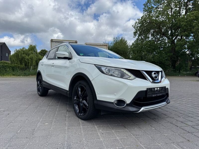 Weiß Gebraucht 2017 Nissan Qashqai 360º SUV | 16.499 € (Fairer Preis) - Bild 1/4