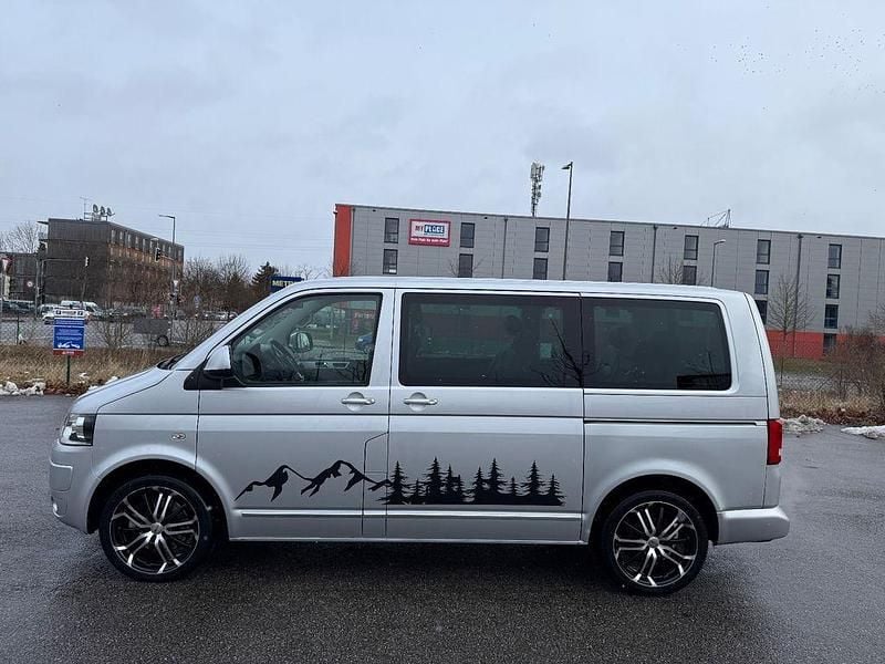 Gebraucht VW Multivan Highline 179 PS (131 kW) 2015 Silber Van