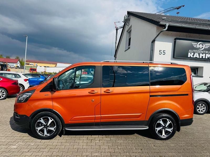 Gebraucht Ford Tourneo ST 131 PS (96 kW) 2023 Orange Van / Kleinbus