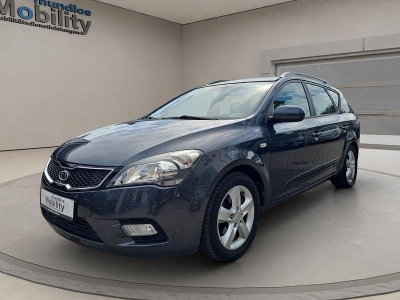 Grau Gebraucht 2012 Kia Ceed Sportswagon Edition 7 Kombi | 7.780 € (Etwas zu teuer) - Bild 1/4