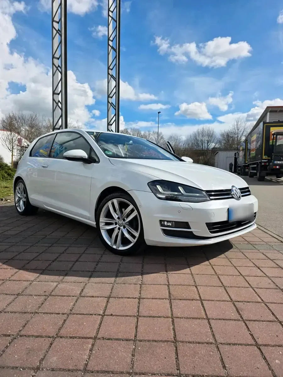 Gebraucht VW Golf VII 140 PS (102 kW) 2013 Weiß Kleinwagen
