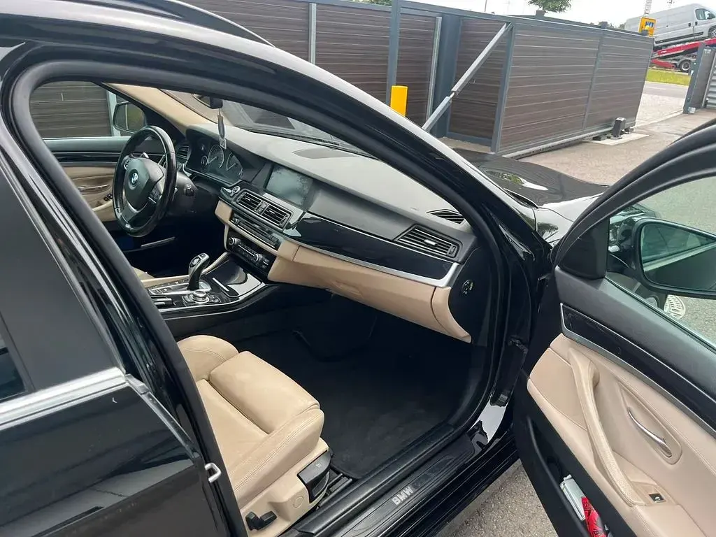 Gebraucht BMW 525 218 PS (160 kW) 2011 Schwarz Kombi
