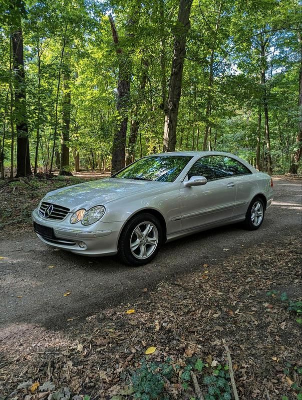 Silber Gebraucht 2006 Mercedes CLK200 Coupé | 6.999 € (Guter Preis) - Bild 1/4