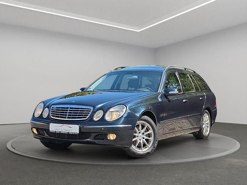 Second-hand Mercedes E200 163 CP (119 kW) 2004 Negru Break