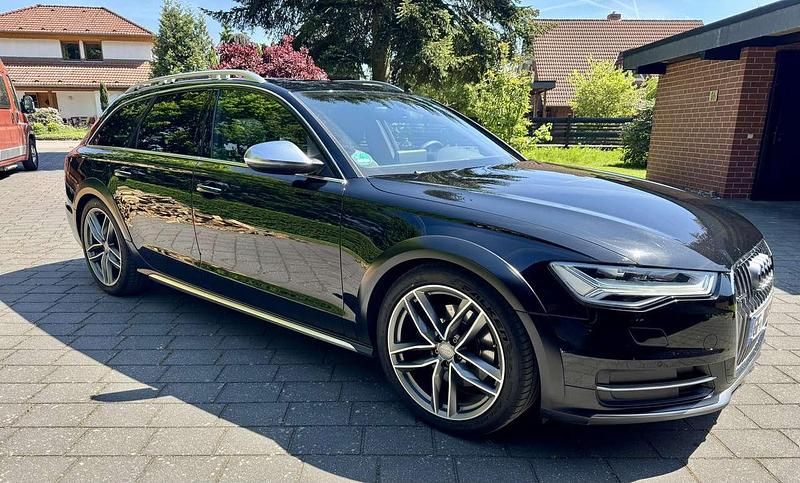 Schwarz Gebraucht 2017 Audi A6 Allroad Design Kombi | 28.500 € - Bild 1/4