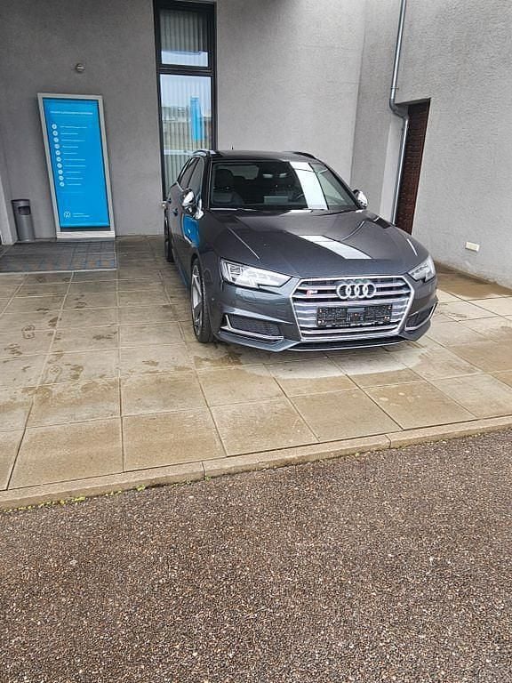 Grau Gebraucht 2016 Audi S4 Sport Kombi | 45.000 € - Bild 1/4