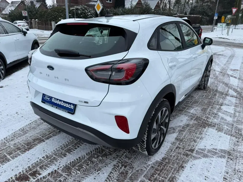 Gebraucht Ford Puma Titanium 125 PS (91 kW) 2022 Weiß SUV