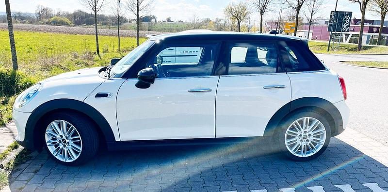 Gebraucht Mini Cooper Classic 136 PS (100 kW) 2019 Beige Kleinwagen