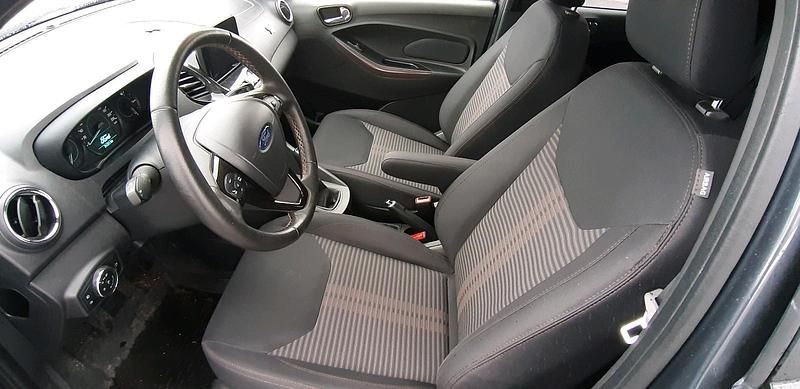 Gebraucht Ford Ka Plus 85 PS (62 kW) 2019 Grau Kleinwagen