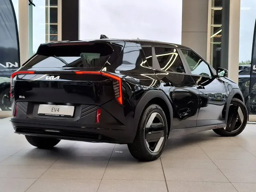 Neu Kia EV4 Earth 150 kW (204 PS) 2026 Zilinaschwarz Limousine