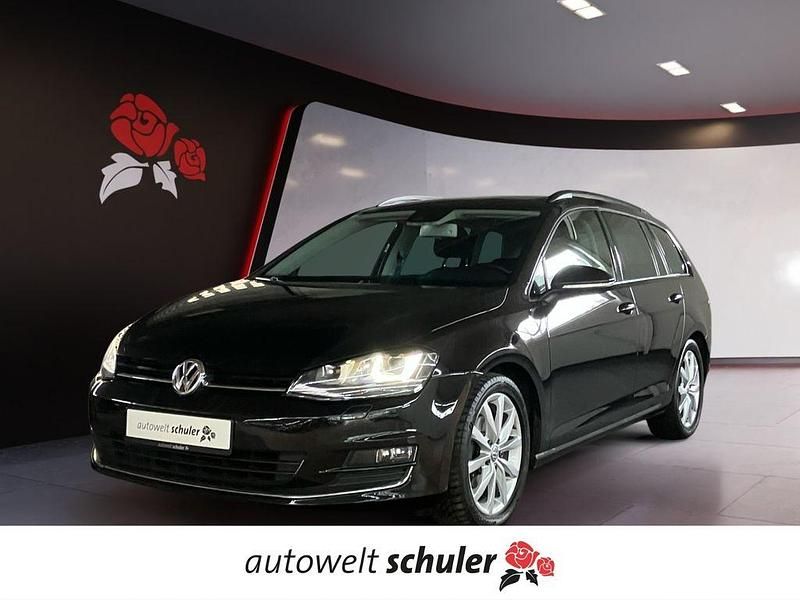 Schwarz (metallic) Gebraucht 2015 VW Golf VII Highline Kombi | 13.880 € (Teuer) - Bild 1/4