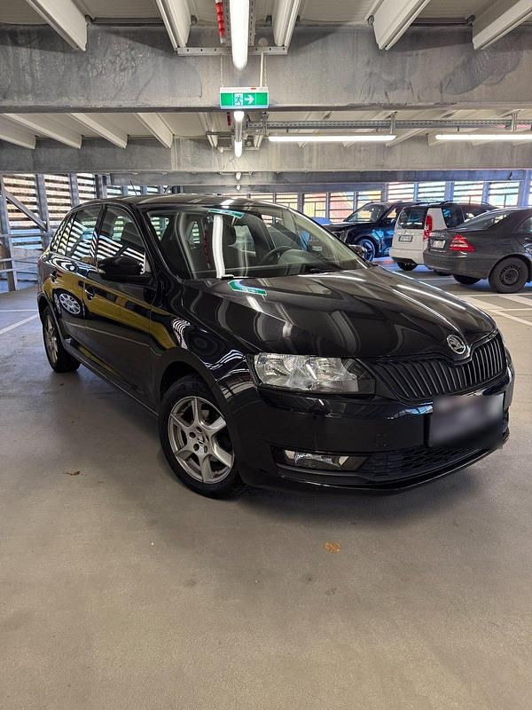 Schwarz Gebraucht 2017 Skoda Rapid Limousine | 11.800 € (Etwas zu teuer) - Bild 1/4