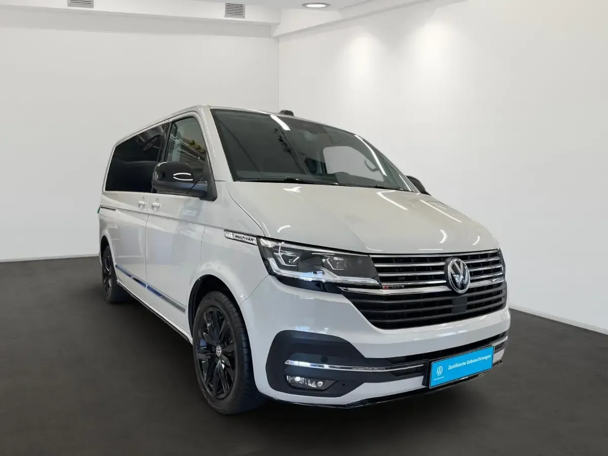 Gebraucht VW Multivan Generation Six 204 PS (150 kW) 2021 Grau Van / Kleinbus