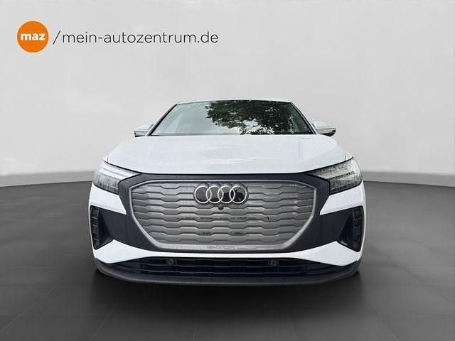 Gebraucht Audi Q4 Sportback e-tron Comfort 125 kW (170 PS) 2022 Gletscherweiß metallic SUV