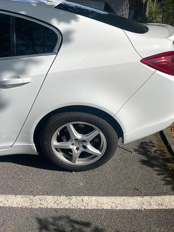 Gebraucht Opel Insignia OPC 260 PS (191 kW) 2012 Weiß Limousine