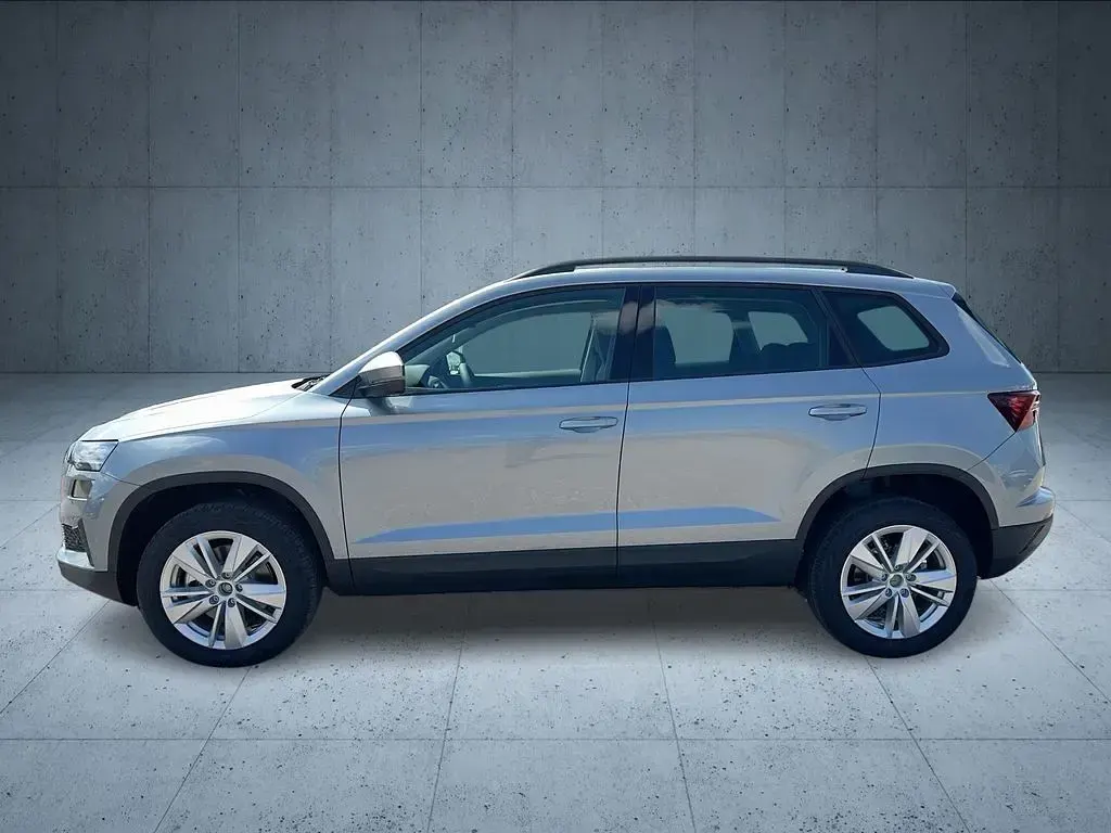 Neu Skoda Karoq Selection 150 PS (110 kW) 2026 Smokey diamondsilber metallic SUV