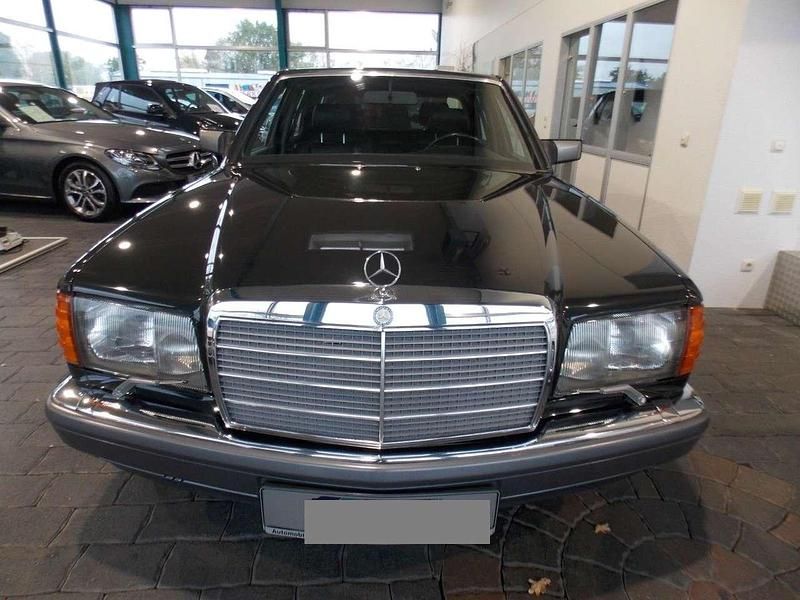 Gebraucht Mercedes 560 279 PS (205 kW) 1990 Schwarz Limousine