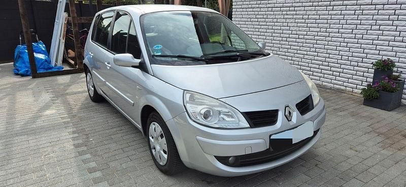Grau Gebraucht 2008 Renault Scénic II Van / Kleinbus | 3.100 € (Etwas zu teuer) - Bild 1/4