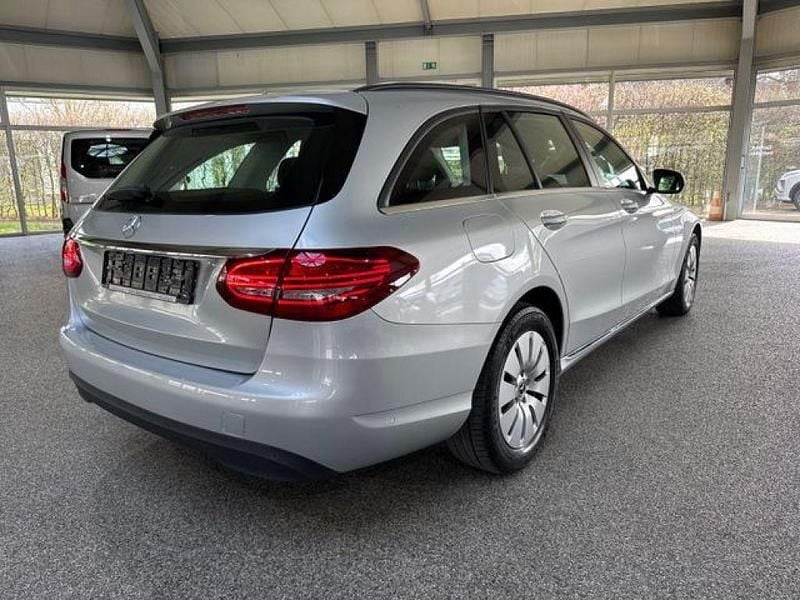 Gebraucht Mercedes C200 160 PS (117 kW) 2021 Iridiumsilber  metalliclack (metallic) Kombi