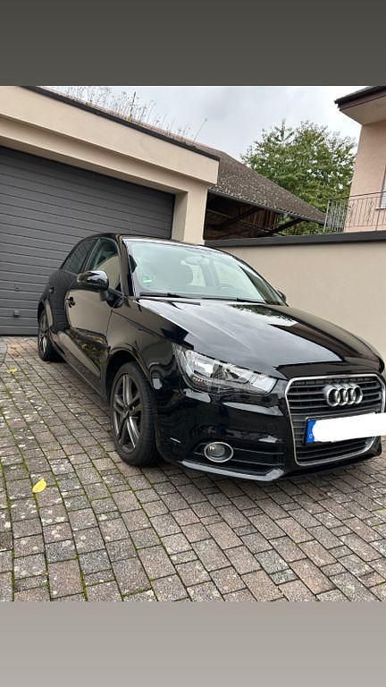 Schwarz Gebraucht 2012 Audi A1 Sportback Ambition Kleinwagen | 8.950 € (Fairer Preis) - Bild 1/4