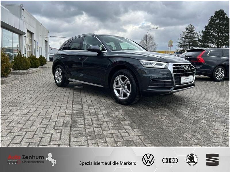 Second-hand Audi Q5 Design 150 CP (110 kW) 2018 Negru SUV