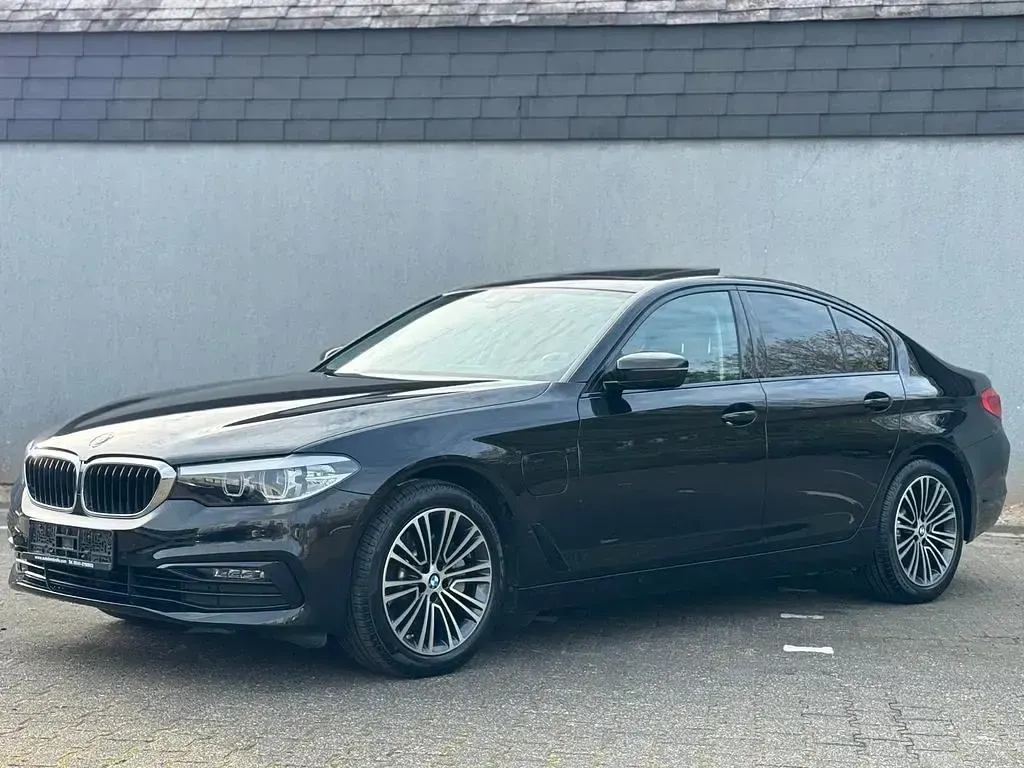 Gebraucht BMW 530e Sport Line 184 PS (135 kW) 2020 Schwarz Limousine