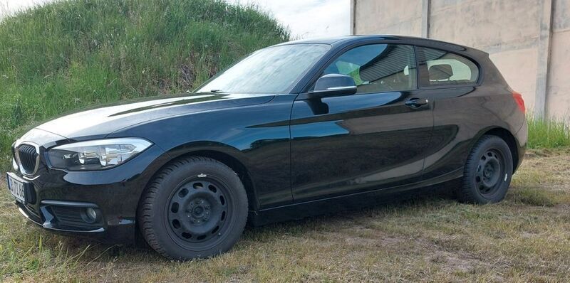 Schwarz Gebraucht 2016 BMW 116 Kleinwagen | 9.800 € (Fairer Preis) - Bild 1/4