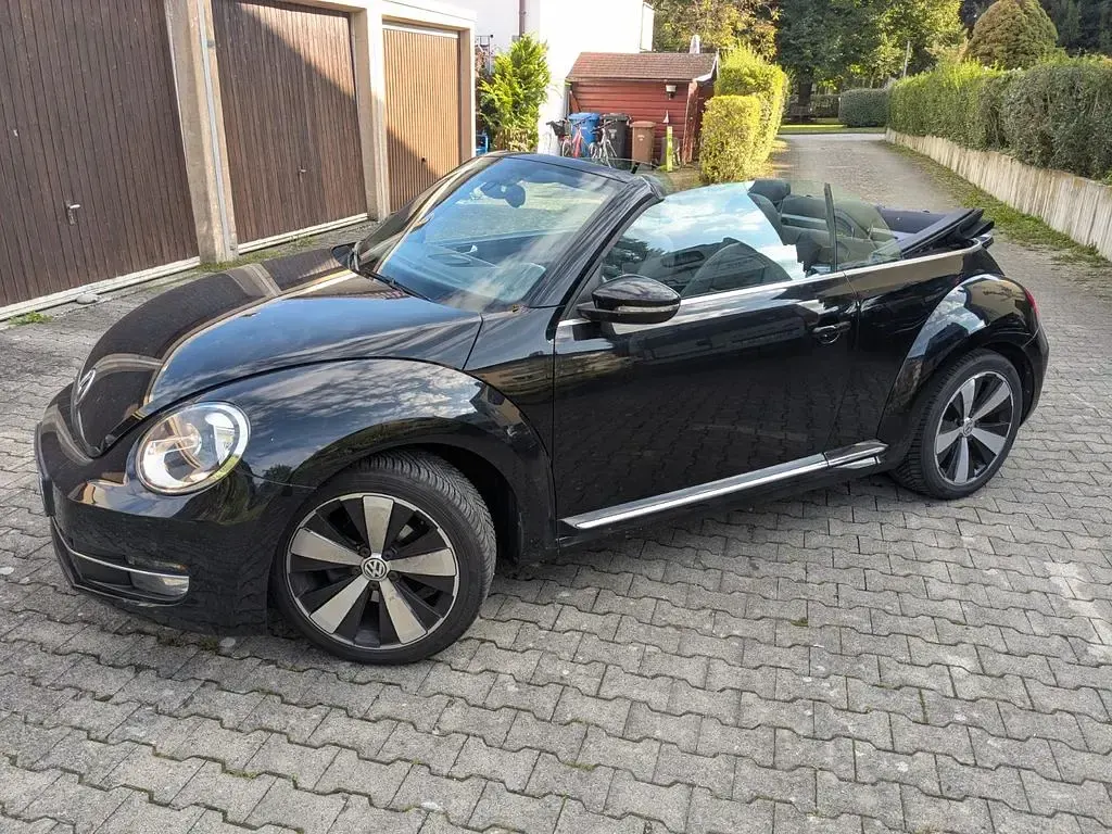 Second-hand VW Beetle Design 105 CP (77 kW) 2015 Negru Hatchback