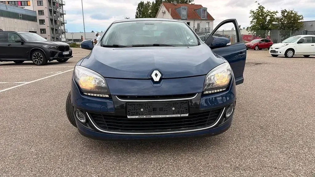 Gebraucht Renault Mégane Dynamique 116 PS (85 kW) 2012 Blau Limousine