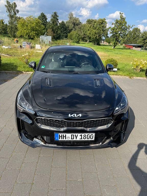 Schwarz Gebraucht 2023 Kia Stinger Limousine | 48.900 € (Teuer) - Bild 1/4