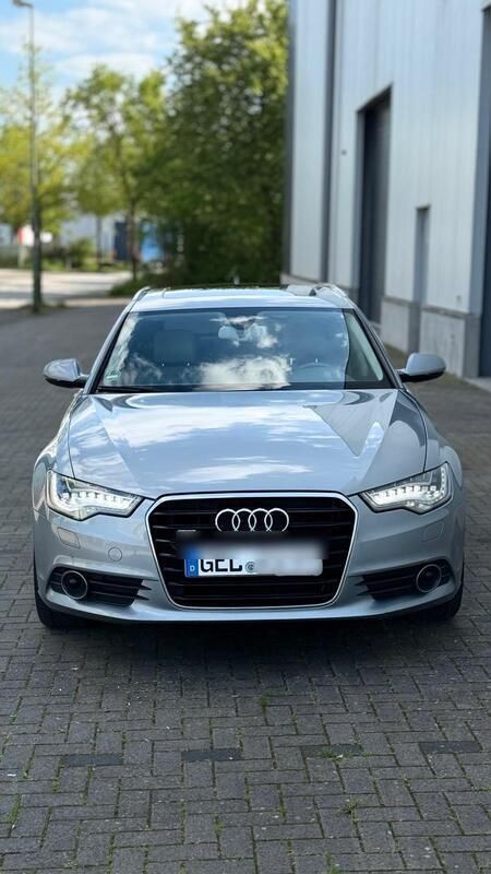 Silber Gebraucht 2012 Audi A6 Comfort Kombi | 13.750 € - Bild 1/4
