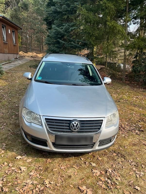 Gebraucht VW Passat 110 PS (80 kW) 2009 Silber Kombi