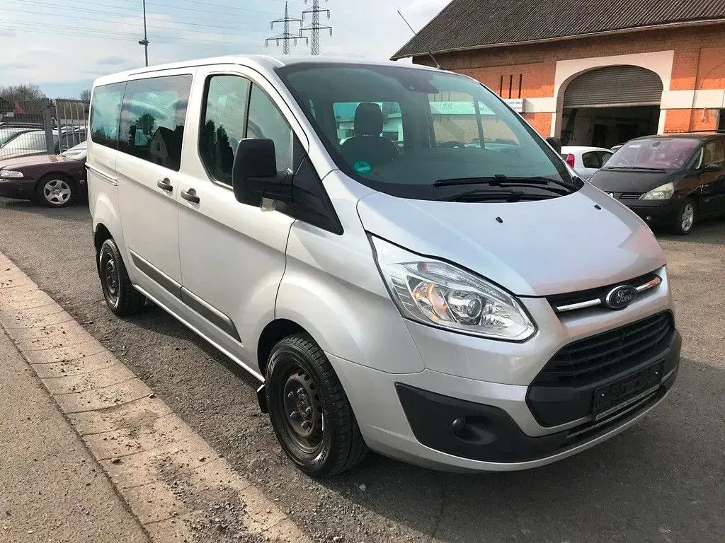 Second-hand Ford Transit Trend 131 CP (96 kW) 2017 Argintiu Break