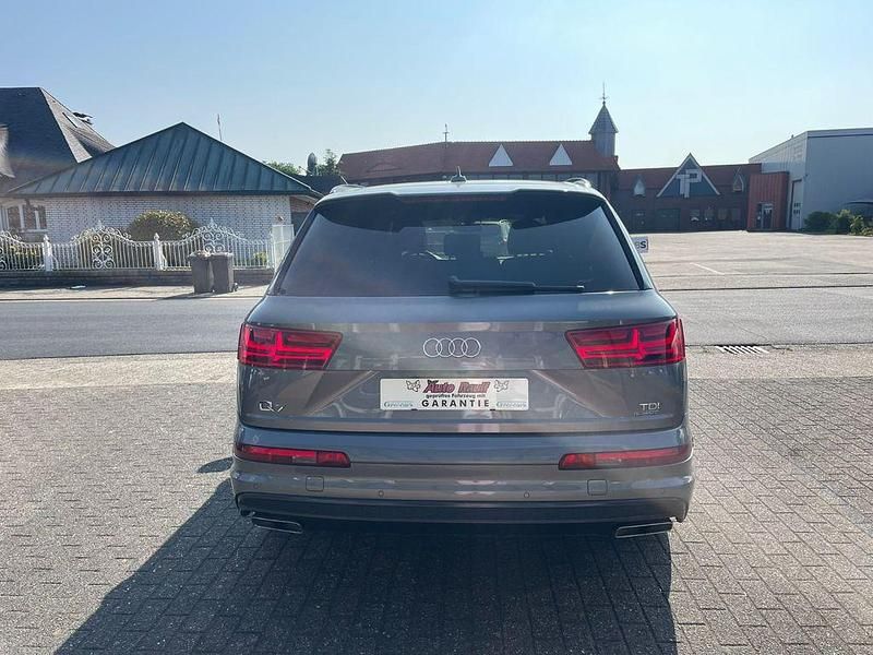 Gebraucht Audi Q7 Sport 272 PS (200 kW) 2015 Grau SUV